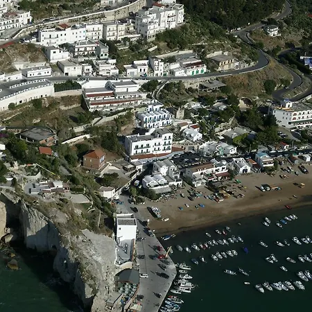 Elisa - Privata Inclusa Szálloda Peschici