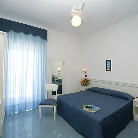 Elisa - Privata Inclusa 3* Peschici